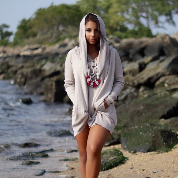 Off the shoulder multi wear cashmere sweater - Picture 1 of 2